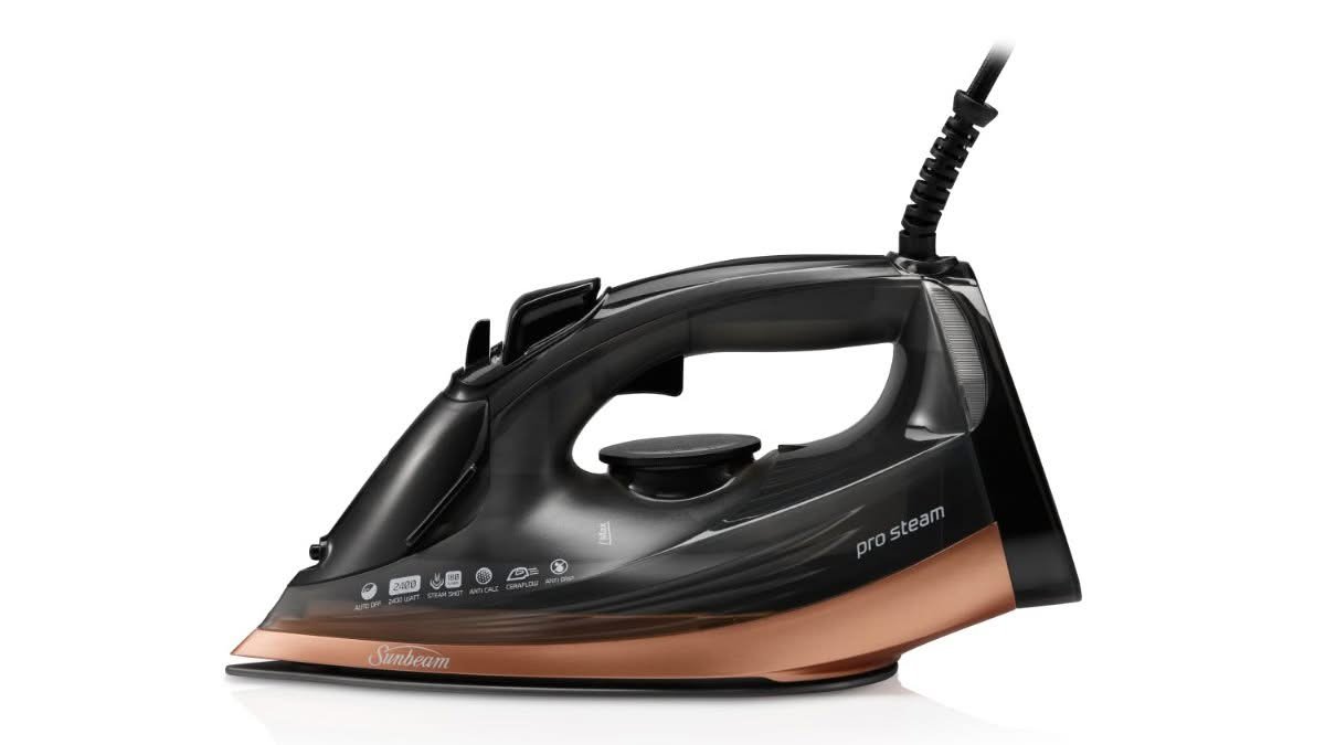 Sunbeam ProSteam Sonic Iron SRC4700 in black and copper finish
